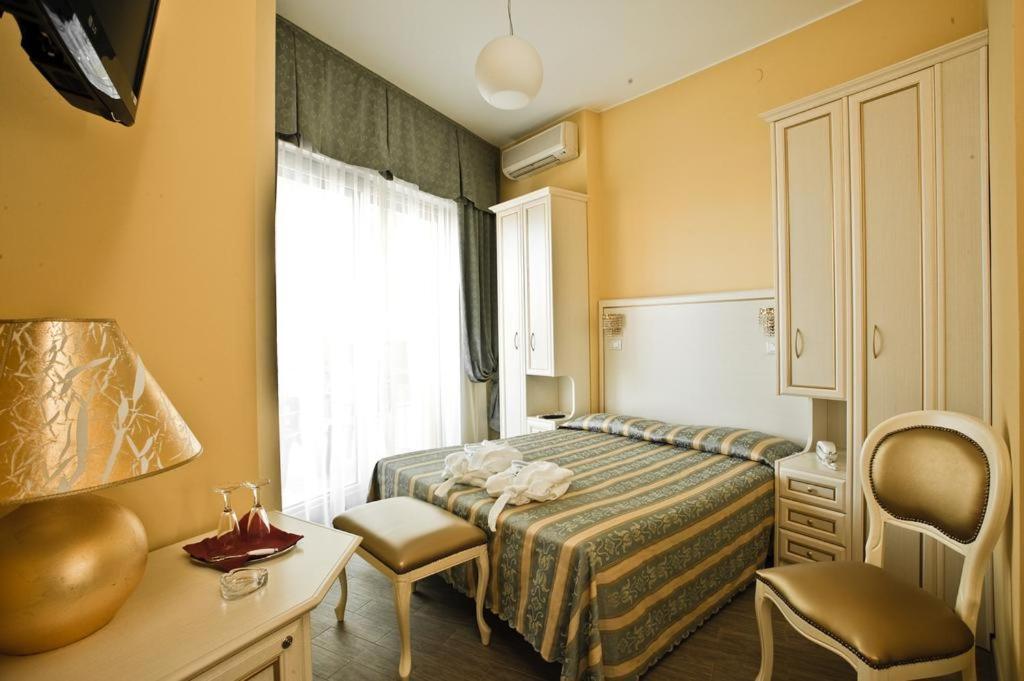 Hotel Nordic Белариа-Игеа Марина Екстериор снимка