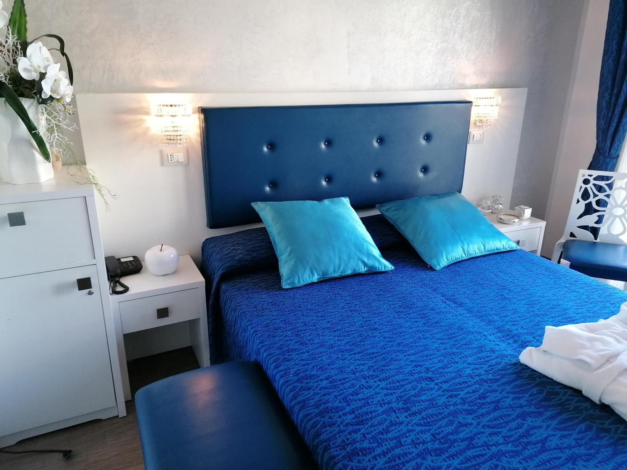 Hotel Nordic Белариа-Игеа Марина Екстериор снимка