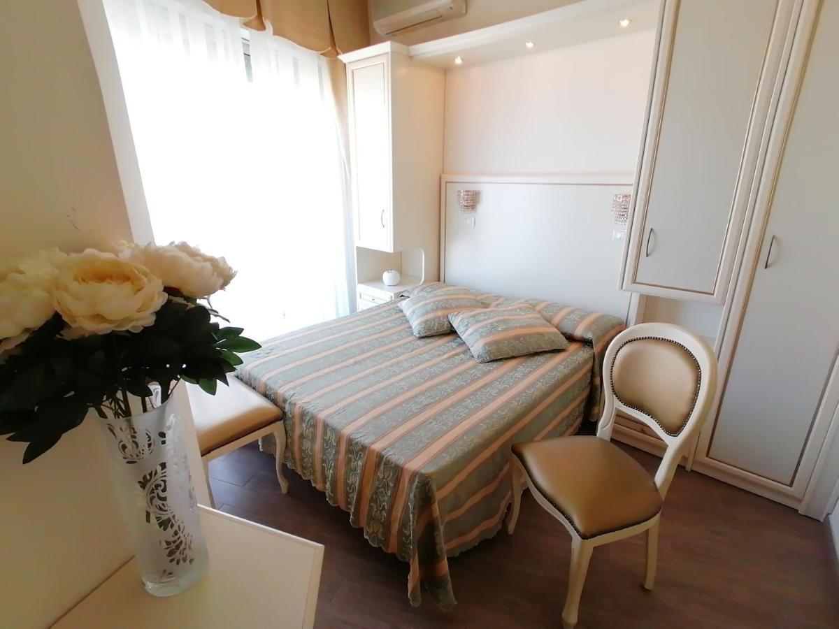 Hotel Nordic Белариа-Игеа Марина Екстериор снимка
