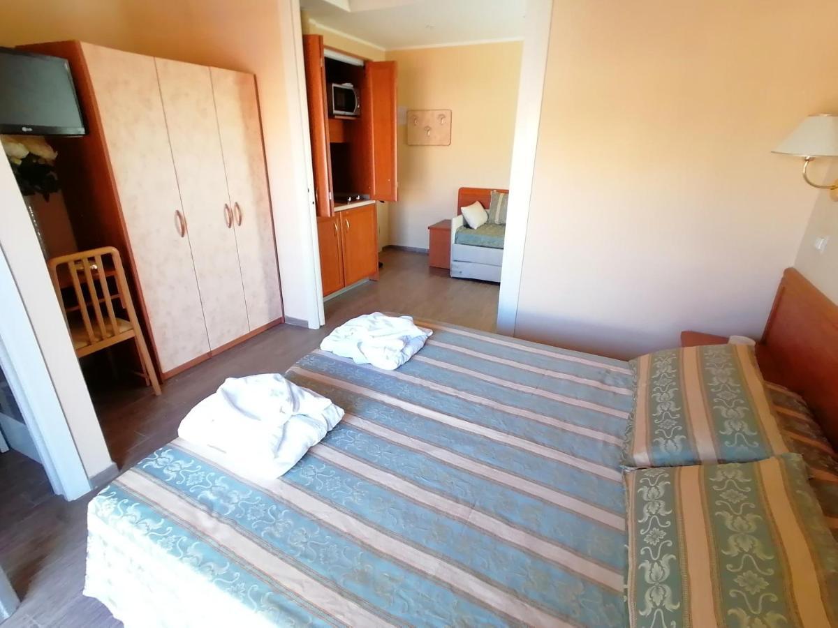 Hotel Nordic Белариа-Игеа Марина Екстериор снимка