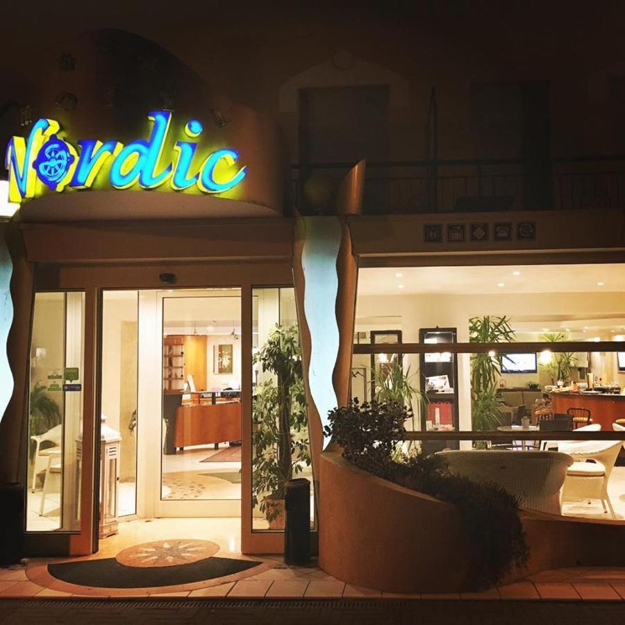 Hotel Nordic Белариа-Игеа Марина Екстериор снимка