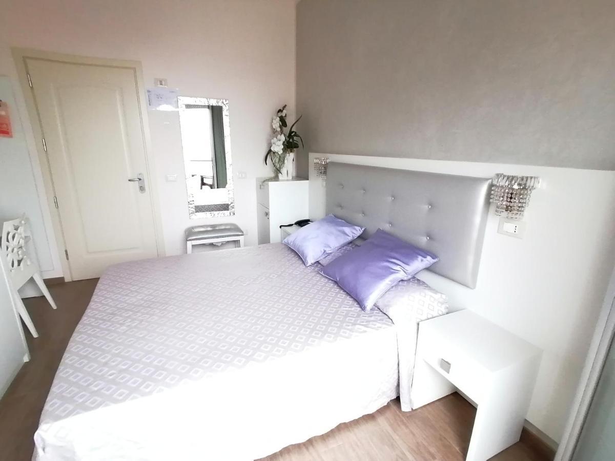 Hotel Nordic Белариа-Игеа Марина Екстериор снимка