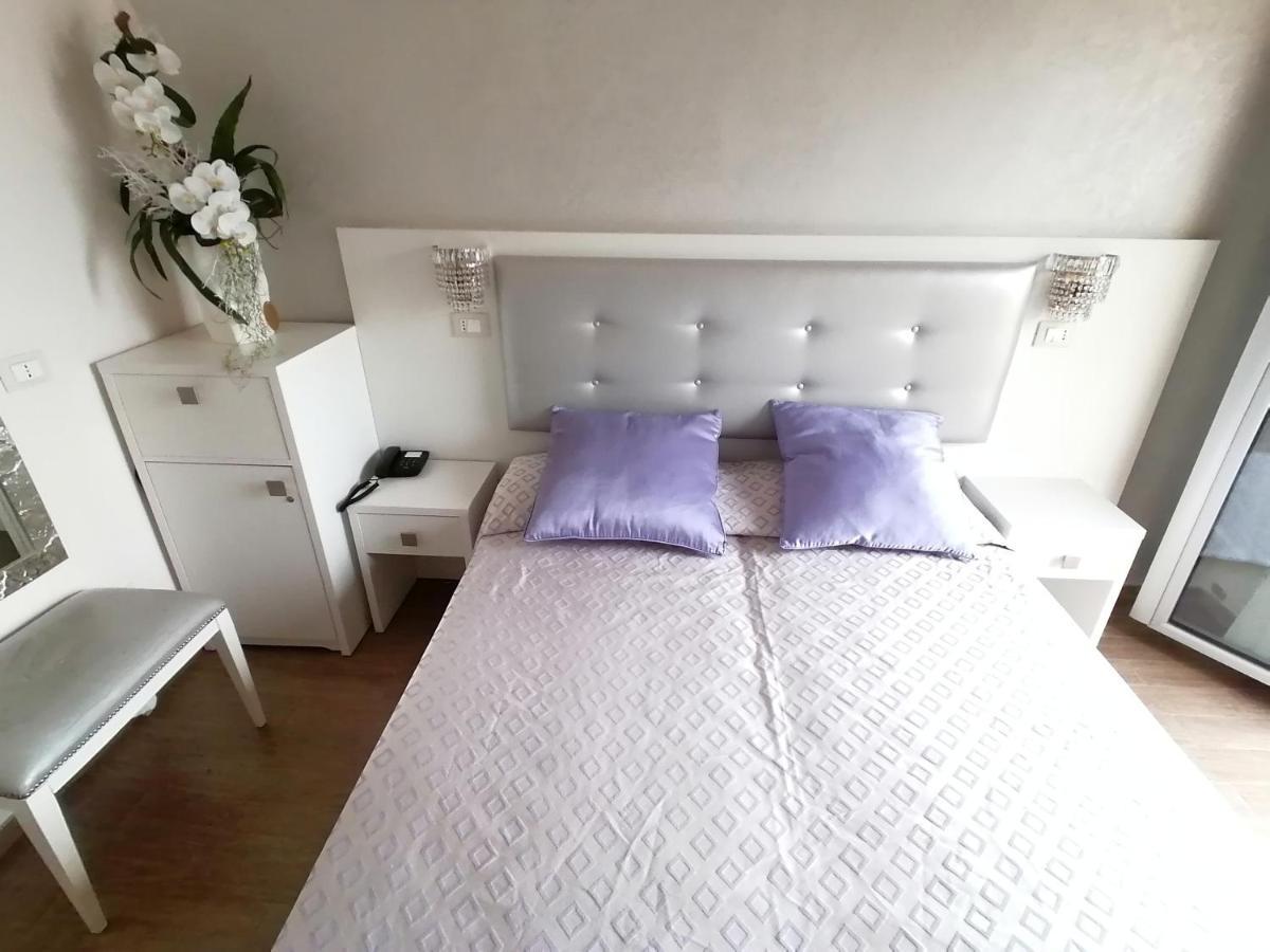 Hotel Nordic Белариа-Игеа Марина Екстериор снимка